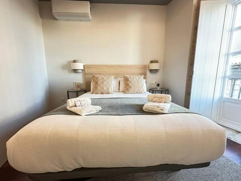 Casa del Tratado 2 by YBH Apartment in Vigo