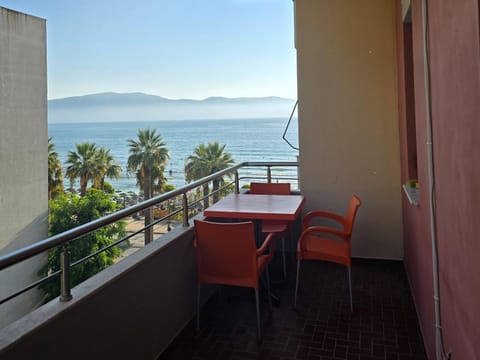 View (from property/room), Balcony/Terrace, Seating area, Mountain view, Sea view