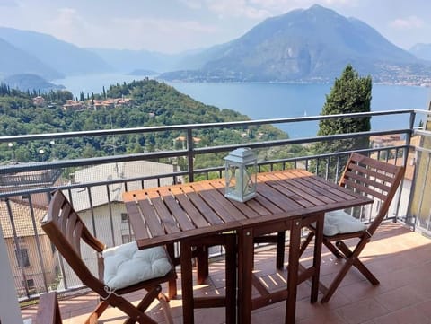 Natural landscape, View (from property/room), Balcony/Terrace, Balcony/Terrace, Lake view, Mountain view