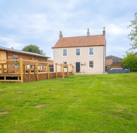 Property building, Garden