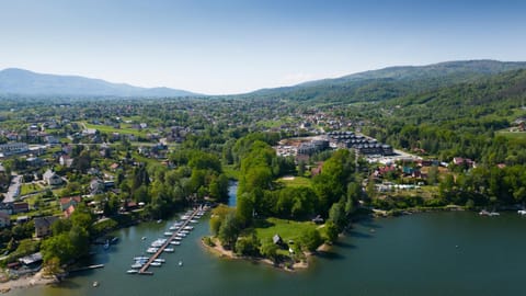 Nearby landmark, Natural landscape, Bird's eye view