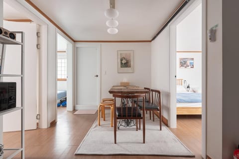Kitchen or kitchenette, Living room, Dining area