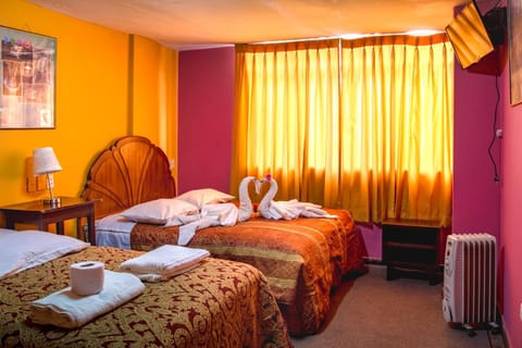 Bed, Photo of the whole room, Decorative detail