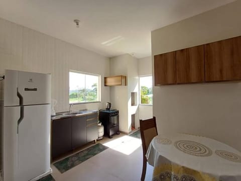 Kitchen or kitchenette, Dining area, oven, stove