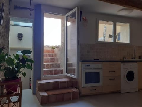 Maison restaurée à l'ancienne avec terrasse House in French Riviera