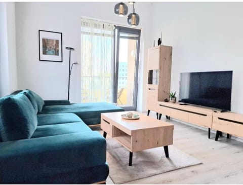 Communal lounge/ TV room, TV and multimedia, Living room, Seating area