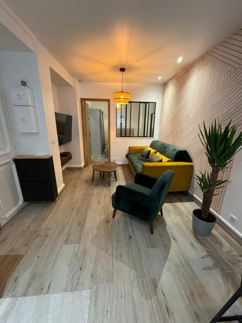 Appartement moderne au centre-ville Apartment in Saint-Denis, France