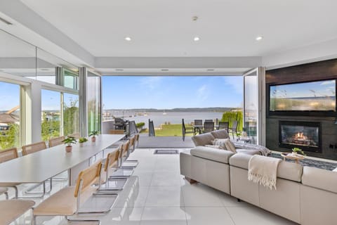 View (from property/room), Living room, River view