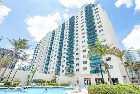 Property building, City view, Pool view, Swimming pool, Location