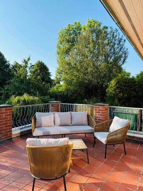 Spring, Garden, View (from property/room), Balcony/Terrace, Garden view