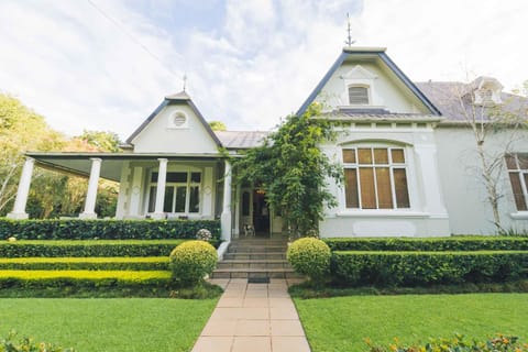 Facade/entrance, Garden view