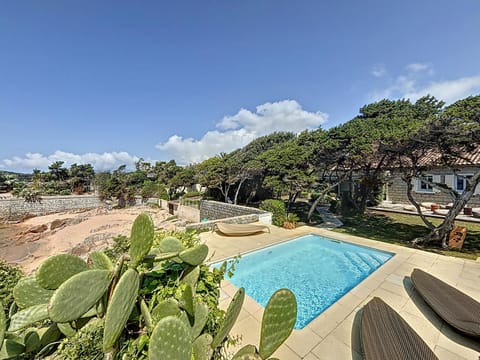 Garden view, Sea view, Swimming pool