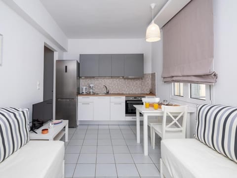 1 BR Renovated Apartment By the Sea-SummerMemories Apartment in Stalida