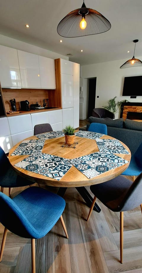 Living room, Dining area, kitchen