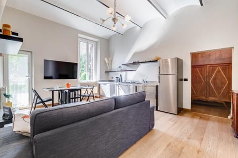 Communal lounge/ TV room, TV and multimedia, Kitchen or kitchenette, Living room, Seating area, Dining area, minibar
