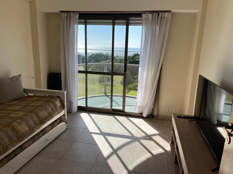 TV and multimedia, Balcony/Terrace, Bedroom, Sea view