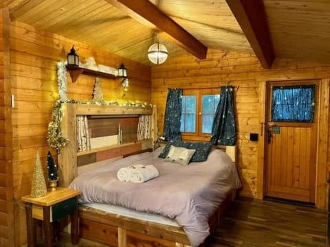 Fancy Fireflies Cabin Cabin in Hayward