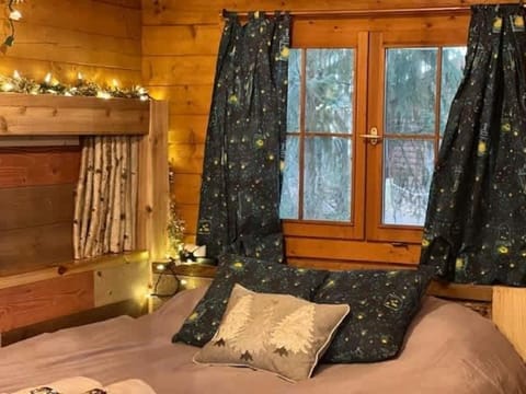 Fancy Fireflies Cabin Cabin in Hayward