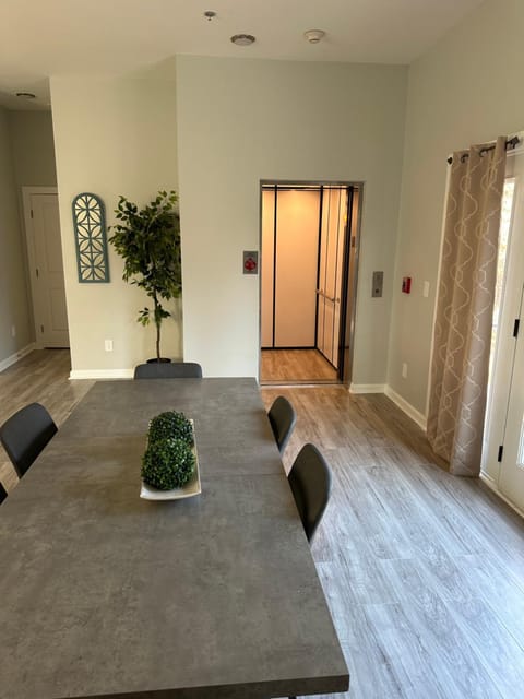 Decatur Delight Mixed- Use Apartments! Apartment in Decatur