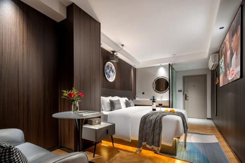 Bed, TV and multimedia, Bedroom, air conditioner