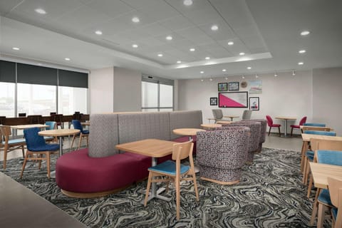 Restaurant/places to eat, Lobby or reception, Seating area