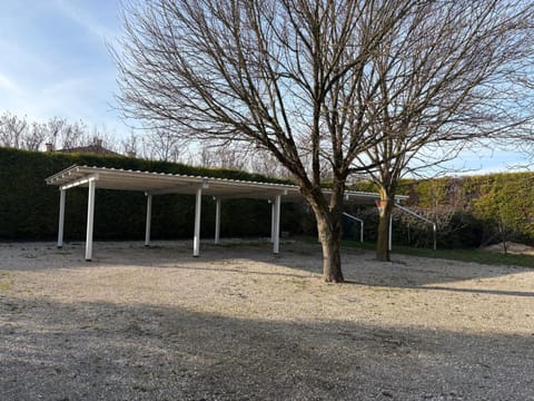 Bed gold Apartment in Castelnuovo del Garda