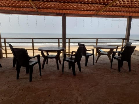 View (from property/room), Balcony/Terrace, Seating area, Sea view
