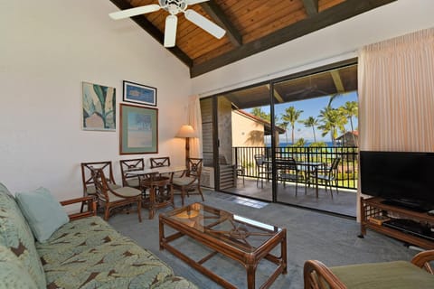 Papakea Condo Unit D402 Apartment in Kaanapali