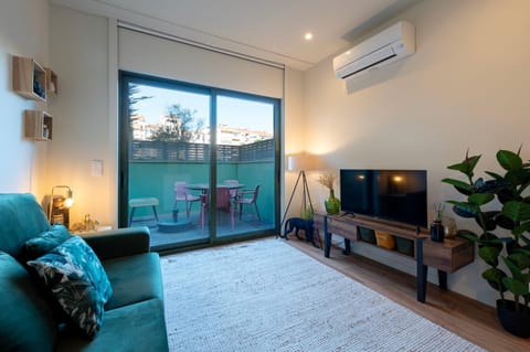 TV and multimedia, Living room, Seating area