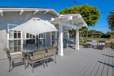 Walk To Beach & Village - 5 Bedrooms - 3 Units House in Carlsbad