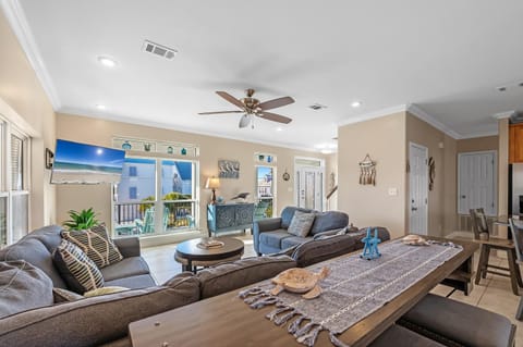 Family Tides Beach House House in Pensacola Beach