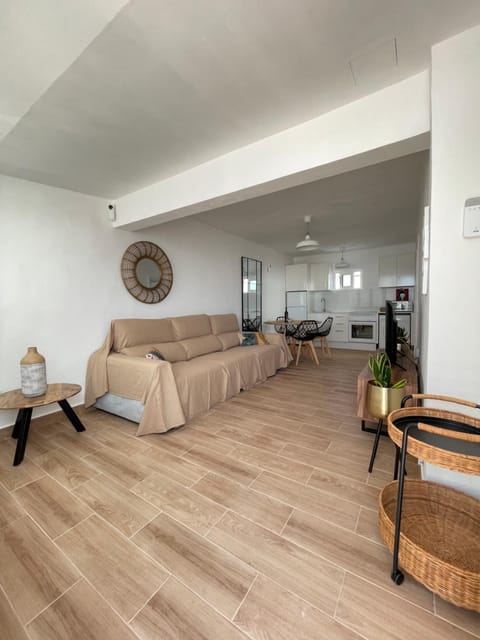 TV and multimedia, Living room, Dining area