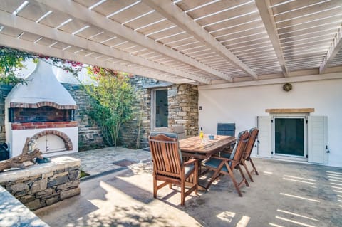 BBQ facilities, Dining area