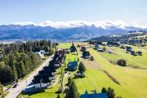 Property building, Bird's eye view, Mountain view
