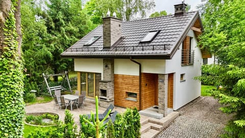 Property building, Garden, Balcony/Terrace