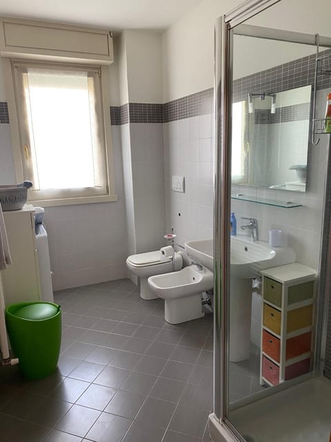 Shower, Toilet, Bathroom, bidet