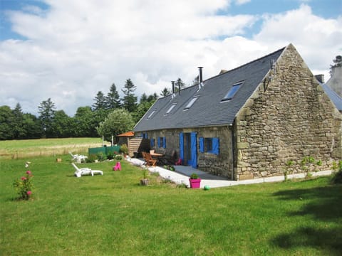 Le Domaine de Kerampape, gîte accessible, vignoble en Finistère sud House in Douarnenez