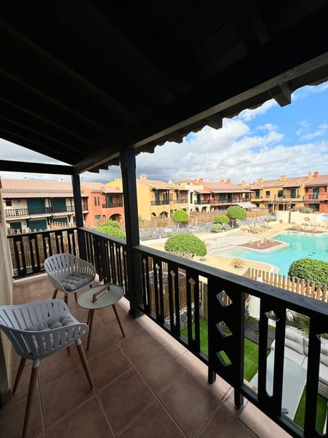 Property building, Day, View (from property/room), Balcony/Terrace, Balcony/Terrace, Pool view, Swimming pool, sunbed