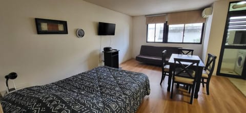 Bed, Living room, Photo of the whole room, Seating area, Dining area, Bedroom