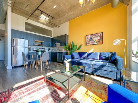 McCormick 2Br-2Ba for 8 guests with Optional Parking & Gym Apartment in South Loop