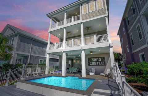 4906 Salt Creek Ct House in Briarcliffe Acres