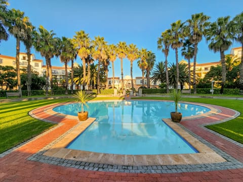 Property building, Day, Natural landscape, Garden, Pool view, Swimming pool