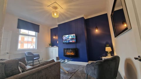 Cosy home perfect for families and contractors with free parking House in Darlington