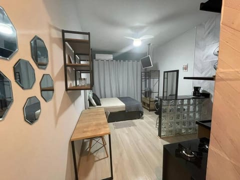 Bed, TV and multimedia, Photo of the whole room, Bedroom, hair dresser