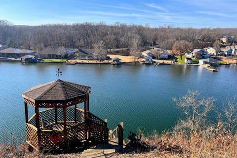 What a View House in Bella Vista