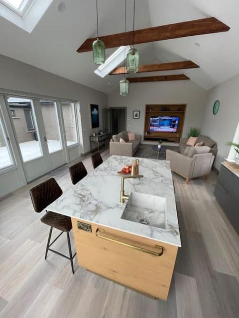 Spanish Point Luxury Home beside sea with Sauna! Villa in County Clare