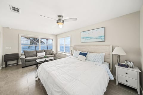 Bed, View (from property/room), Seating area