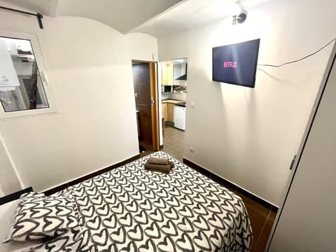 B3 planta baja al lado del metro Apartment in L'Hospitalet de Llobregat