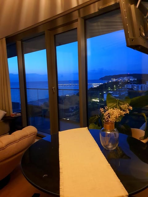 Living room, Sea view