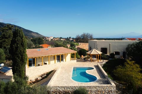 Property building, Natural landscape, Mountain view, Pool view, Sea view, Swimming pool, sunbed